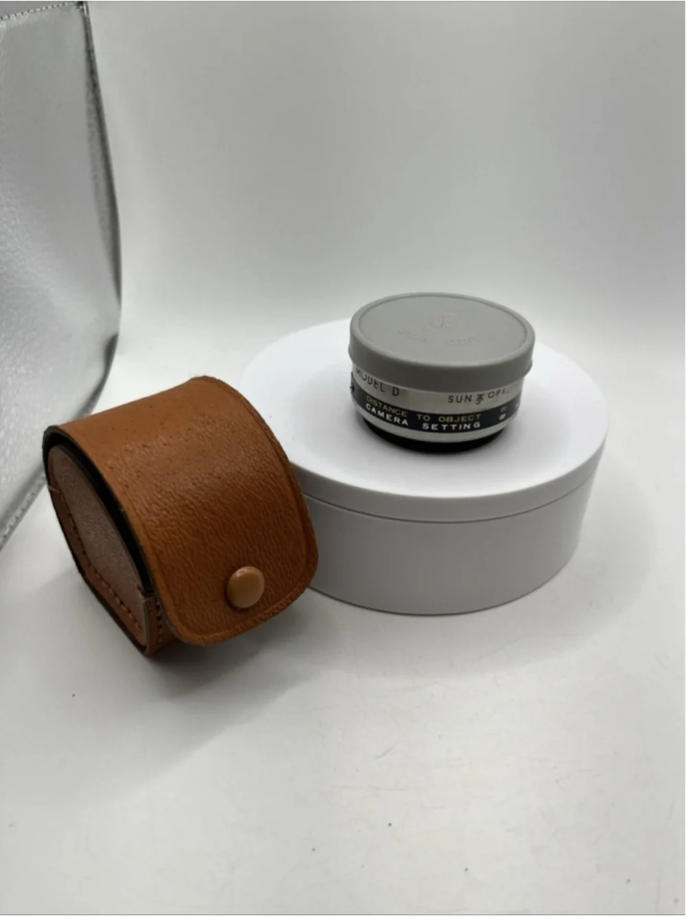 VINTAGE Sun Optical Auxiliary Lens WITH CASE MADE IN JAPAN , WELL TAKEN CARE OF